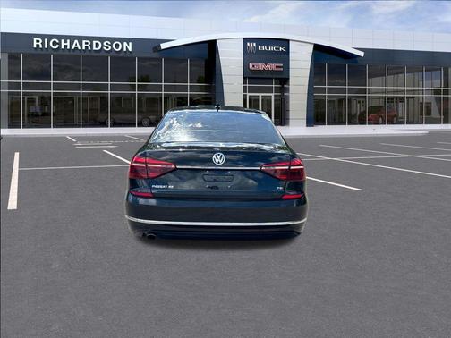 Pearl Metallic 2018 Volkswagen Passat 2.0T SE