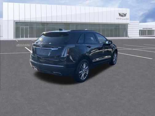 2022 Cadillac XT5 Sport