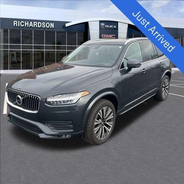 2021 Volvo XC90 T6 Momentum