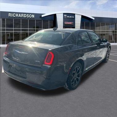 2018 Chrysler 300 S