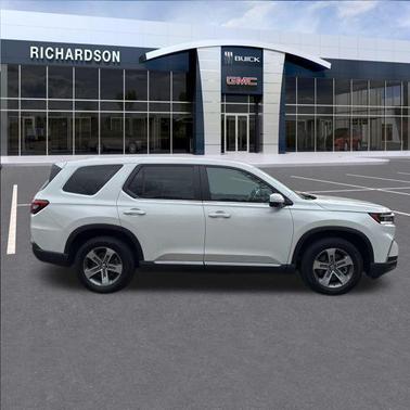 Platinum White Pearl 2023 Honda Pilot AWD EX-L 7 Passenger