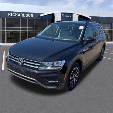 Deep Black 2019 Volkswagen Tiguan 2.0T SE 4MOTION