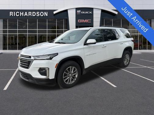 Summit White 2023 Chevrolet Traverse LT Cloth