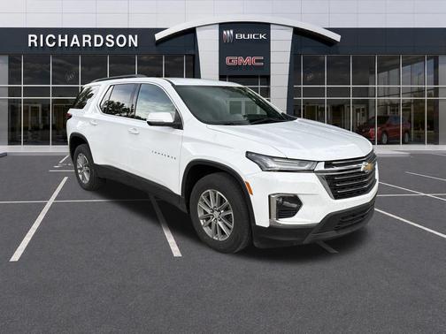 Summit White 2023 Chevrolet Traverse LT Cloth