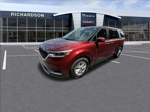2024 Kia Carnival LX