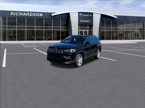 Diamond Black Crystal Pearlcoat 2023 Jeep Compass Latitude