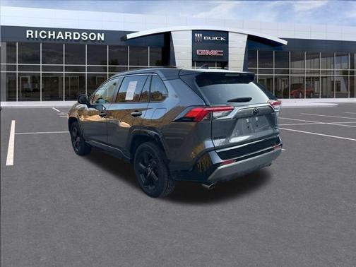 2021 Toyota RAV4 Hybrid SE