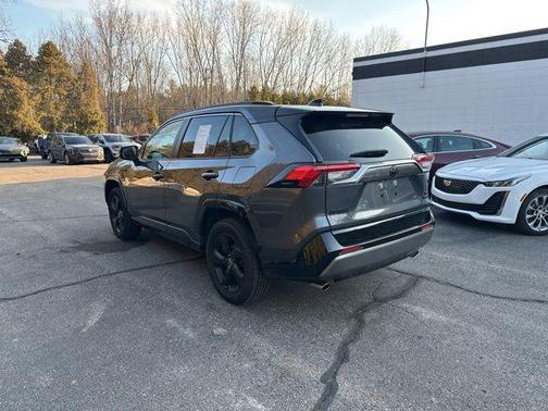 2021 Toyota RAV4 Hybrid SE