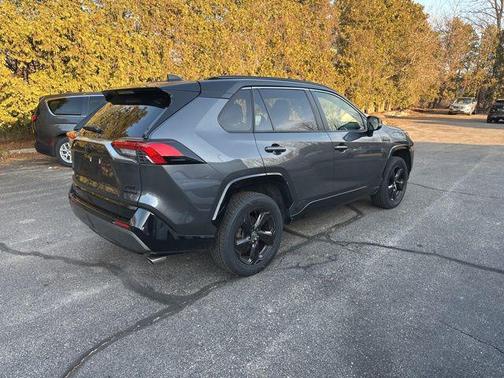 2021 Toyota RAV4 Hybrid SE