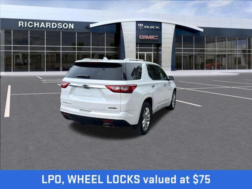 Iridescent Pearl Tricoat 2019 Chevrolet Traverse High Country