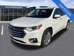Iridescent Pearl Tricoat 2019 Chevrolet Traverse High Country