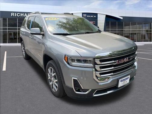 2023 GMC Acadia AWD SLT
