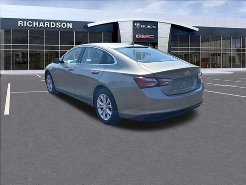 2022 Chevrolet Malibu FWD LT