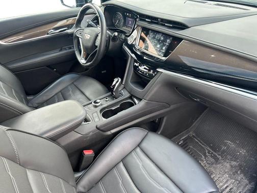 2023 Cadillac XT6 Premium Luxury AWD