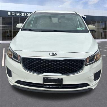 Clear White 2017 Kia Sedona L