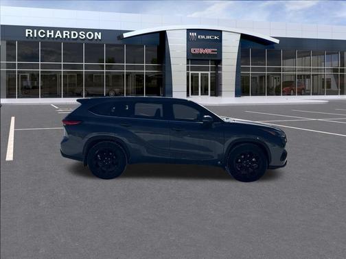 2022 Toyota Highlander L