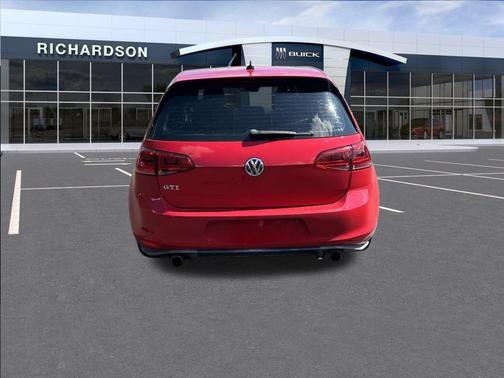 2015 Volkswagen Golf GTI 2.0T S 4-Door