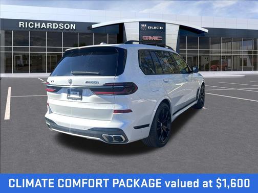 2023 BMW X7 M60i