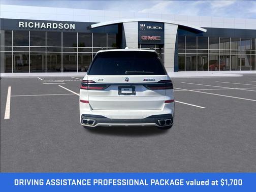 2023 BMW X7 M60i