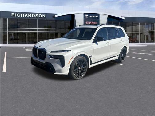 2023 BMW X7 M60i