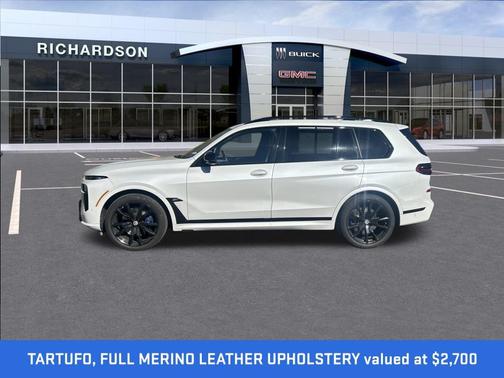 2023 BMW X7 M60i