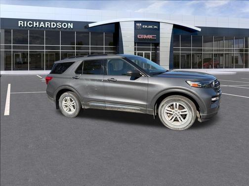 Carbonized Gray Metallic 2021 Ford Explorer XLT