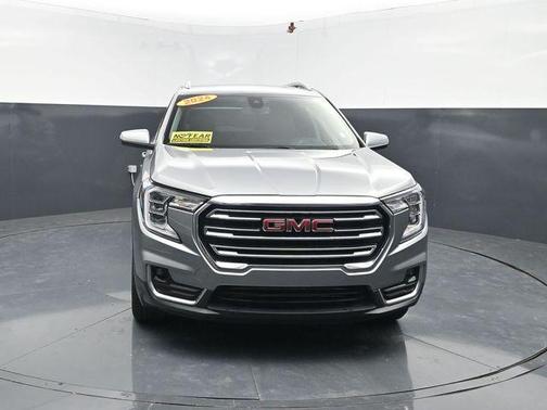 Sterling Metallic 2024 GMC Terrain SLT