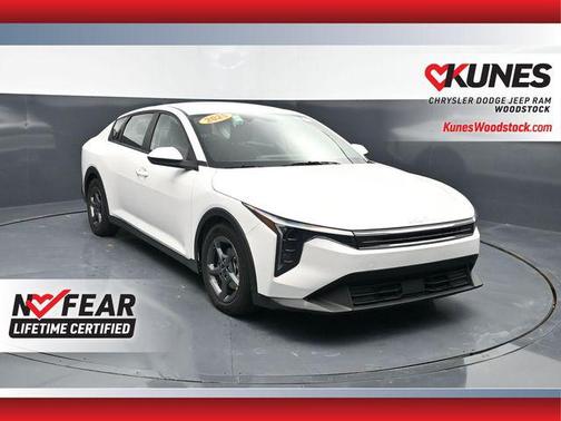 Snow White Pearl 2025 Kia K4 LXS