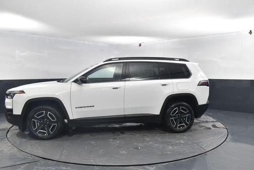 Bright White Clearcoat 2026 Jeep Cherokee Limited