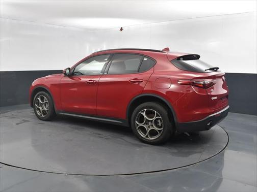 2022 Alfa Romeo Stelvio Sprint