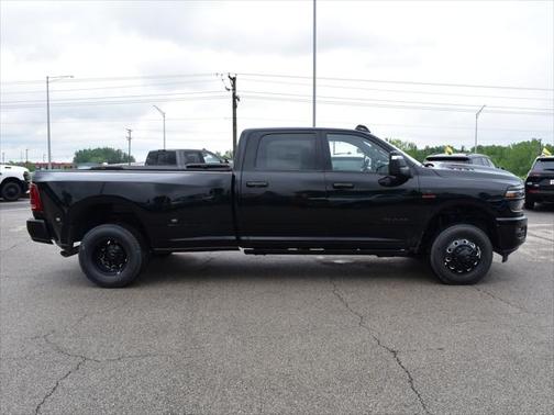 2025 RAM 3500 Laramie Crew Cab 4x4 8' Box