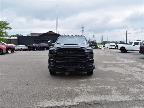 2025 RAM 3500 Laramie Crew Cab 4x4 8' Box