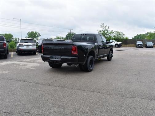 2025 RAM 3500 Laramie Crew Cab 4x4 8' Box