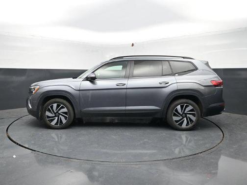 Platinum Gray Metallic 2024 Volkswagen Atlas 2.0T SE w/Technology 4MOTION