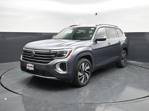 Platinum Gray Metallic 2024 Volkswagen Atlas 2.0T SE w/Technology 4MOTION