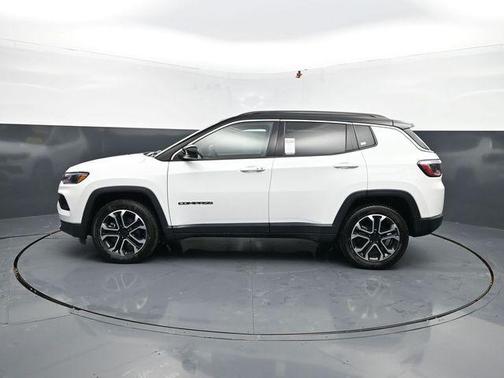 Bright White Clearcoat 2023 Jeep Compass Limited