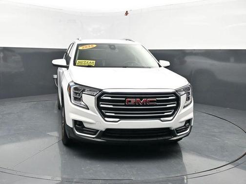 Summit White 2024 GMC Terrain SLT