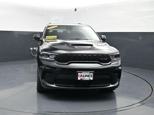 DB Black Crystal Clearcoat 2025 Dodge Durango R/T