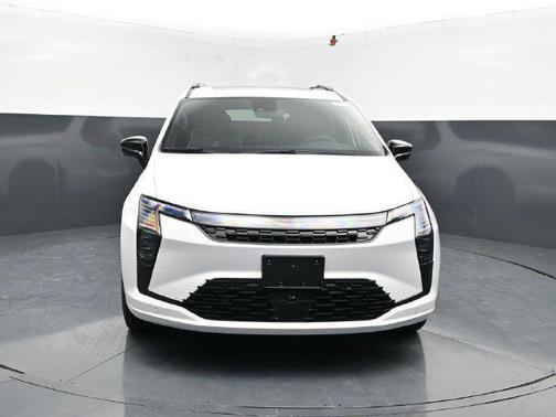 Bright White Clearcoat 2027 Chrysler Pacifica Limited