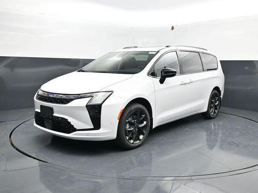 Bright White Clearcoat 2027 Chrysler Pacifica Limited