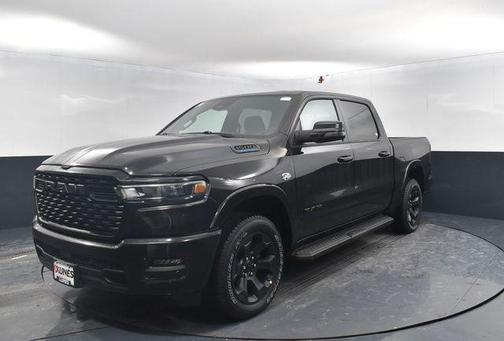 Diamond Black Crystal Pearlcoat 2026 RAM 1500 Big Horn/Lone Star