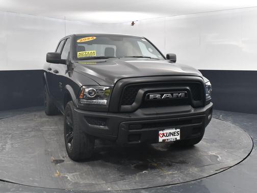 2024 RAM 1500 Classic Warlock Crew Cab 4x4 5'7' Box