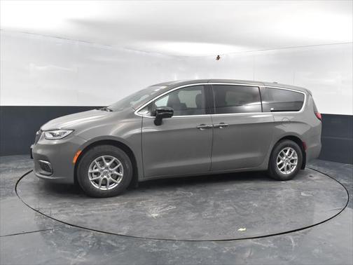 2025 Chrysler Pacifica L