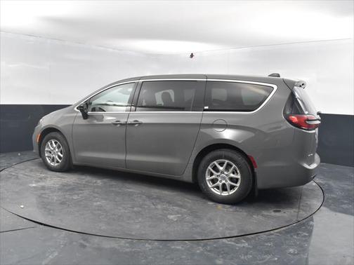 2025 Chrysler Pacifica L