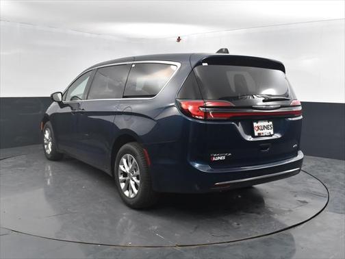 2025 Chrysler Pacifica L