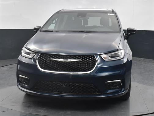 2025 Chrysler Pacifica L