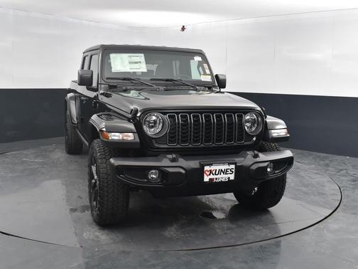 2025 Jeep Gladiator Nighthawk