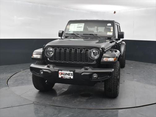 2025 Jeep Gladiator Nighthawk