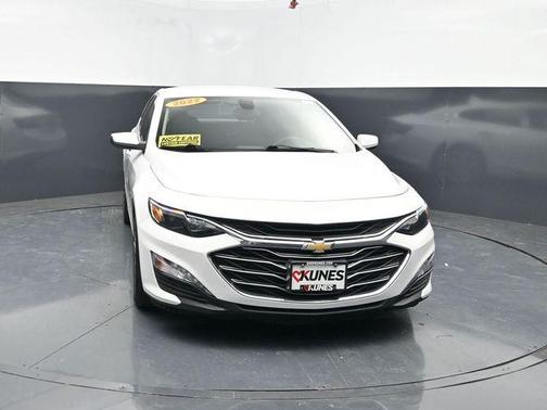 Summit White 2022 Chevrolet Malibu FWD LT