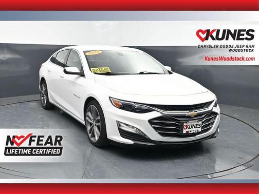 Summit White 2022 Chevrolet Malibu FWD LT